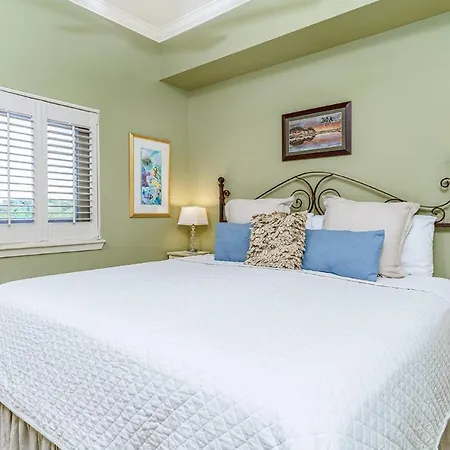 Beach Manor 410-2
